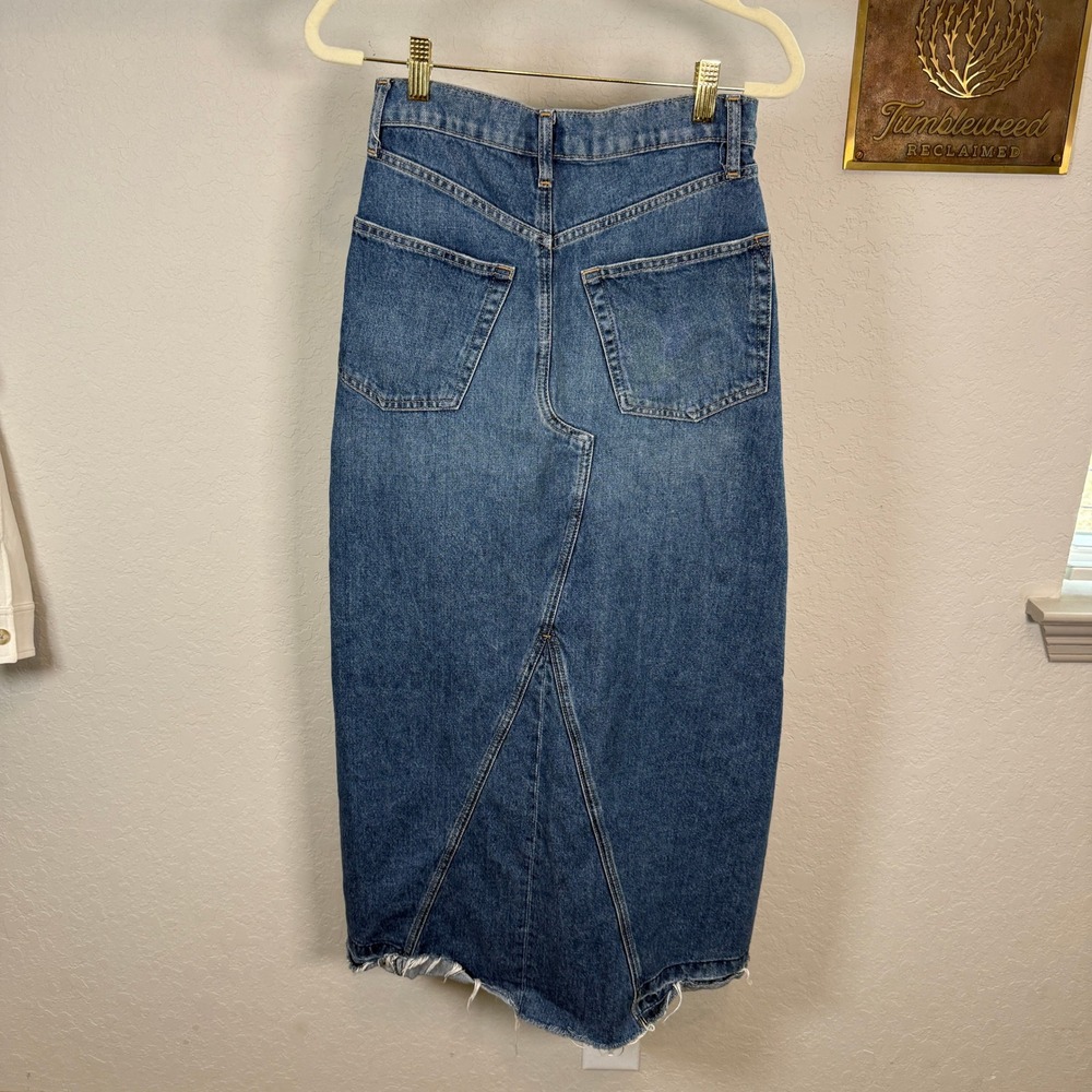 Gap Womens Medium Wash High Rise Denim Midi Skirt Raw Hem Front Slit Size 24 00 - Picture 6 of 7